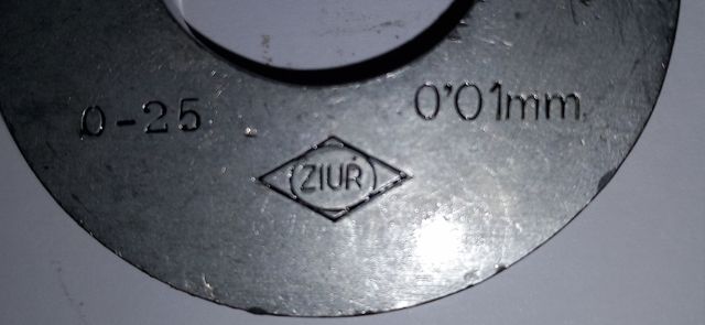 Micrometro exterior marca ZIUR