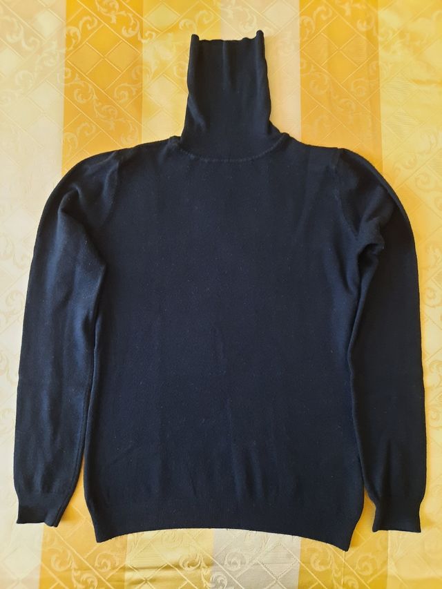 Maglioncino dolcevita nero