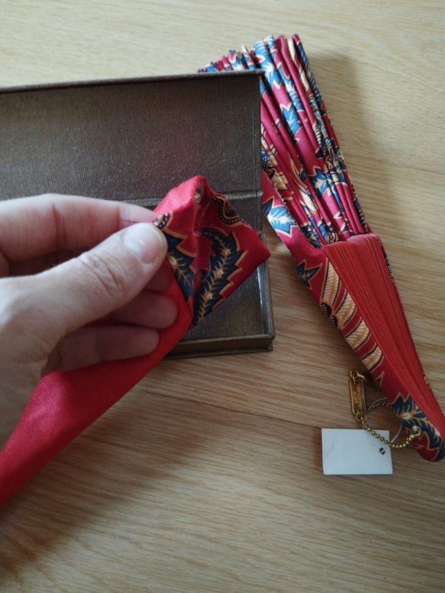 Abanico artesanal madera y seda