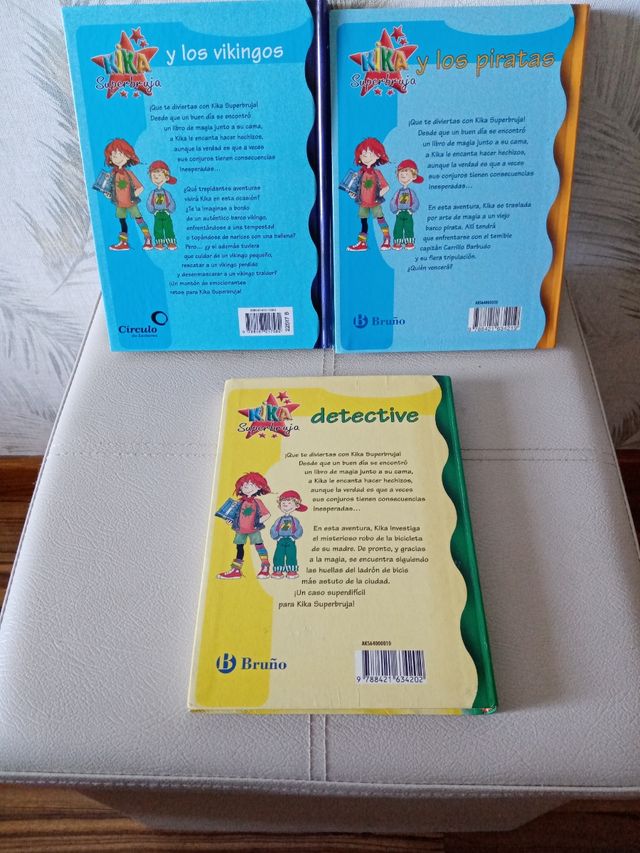 Kika Superbruja, detective (Kika Superbruja / Kika Super Witch) (Spanish Edition)