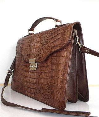 MALETÍN EN PIEL DE COCODRILO