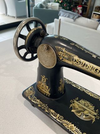 Maquina de coser Singer