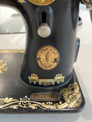 Maquina de coser Singer