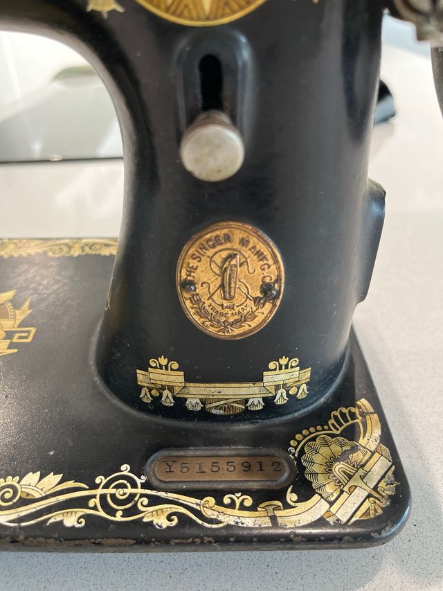 Maquina de coser Singer