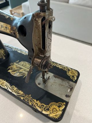 Maquina de coser Singer