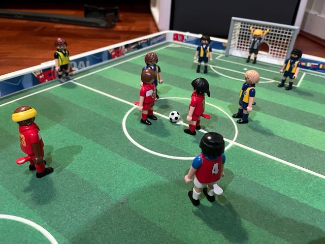 PLAYMOBIL campo de futbol