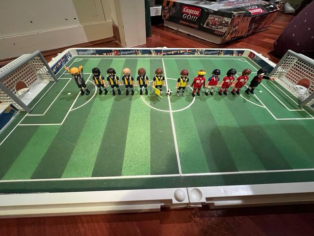 PLAYMOBIL campo de futbol