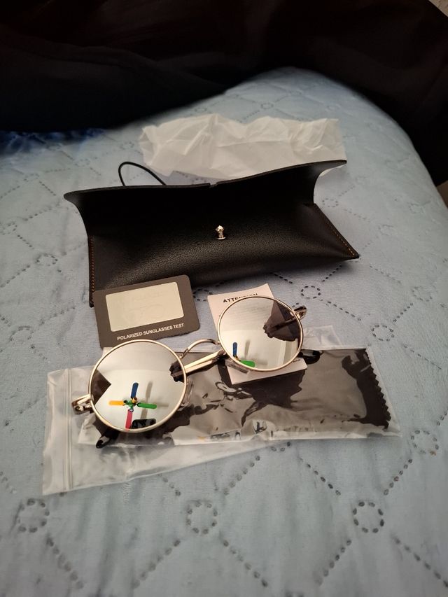 Gafas de sol con funda 100%UV