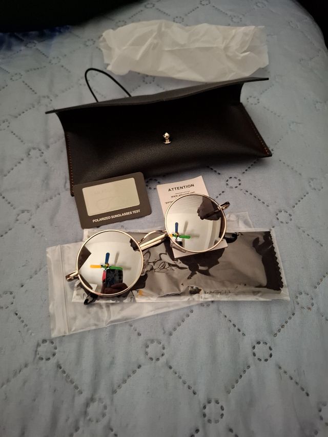 Gafas de sol con funda 100%UV