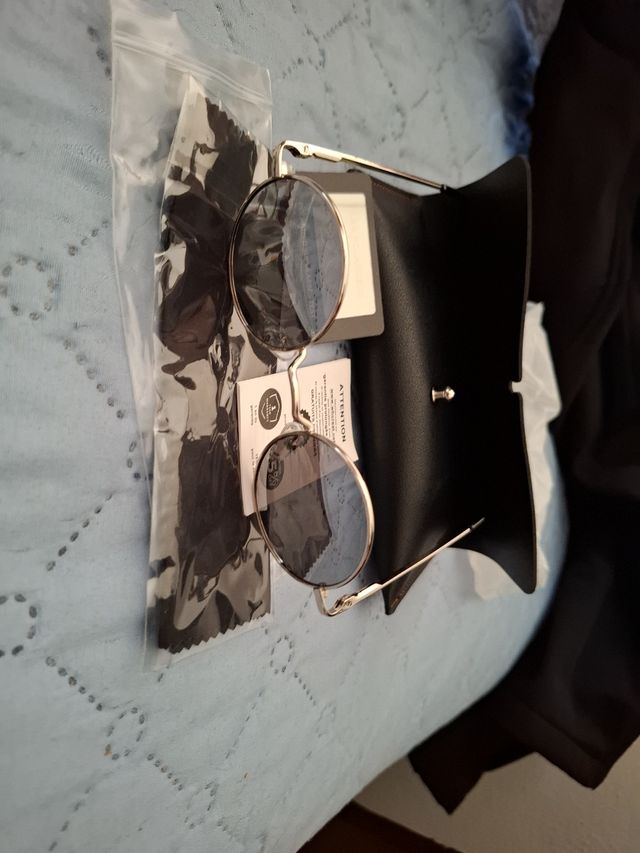 Gafas de sol con funda 100%UV