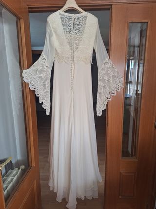 Traje de novia PRONOVIAS con velo y tiara