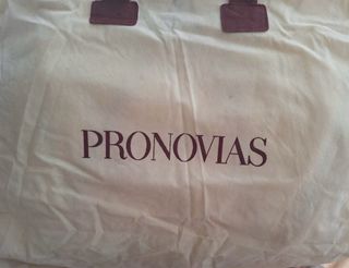 Traje de novia PRONOVIAS con velo y tiara