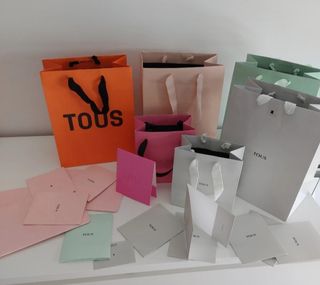 Bolsas y tarjetas tous