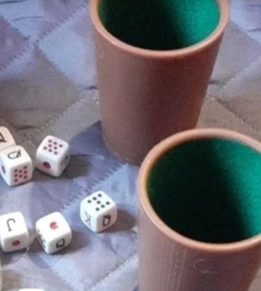 Tapete+Cartas+2 cubiletes c/5 dados./ Parchís/oca