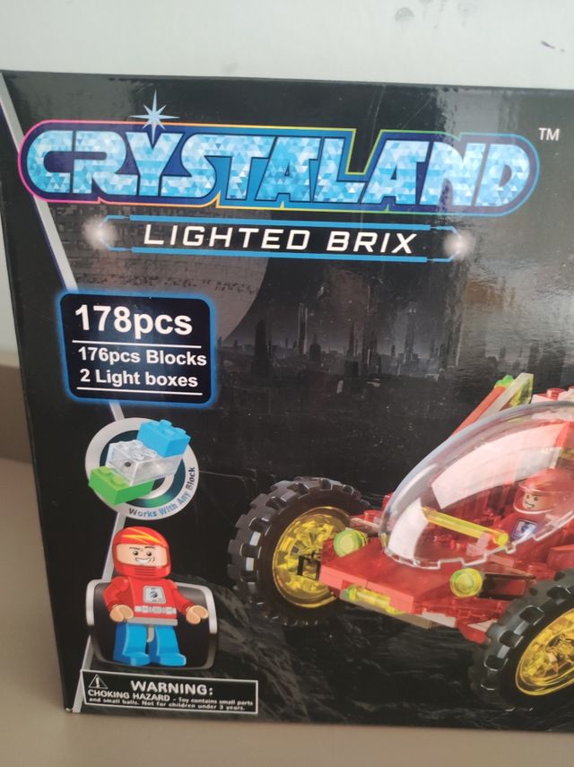 Crystaland Lighted Brix. Nuevo.