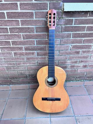 Guitarra española de 50 años