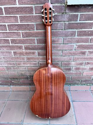 Guitarra española de 50 años