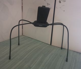 Cavalletto per dispositivi