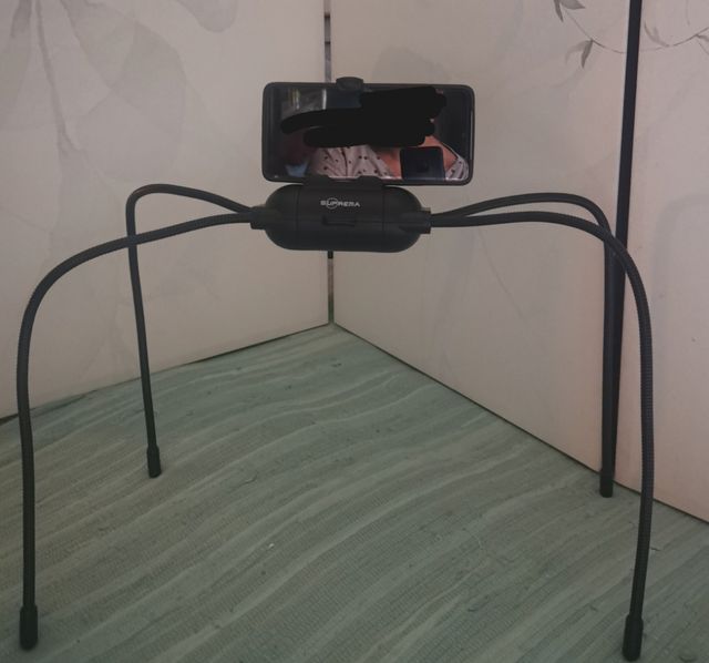 Cavalletto per dispositivi