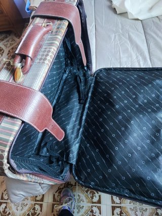 Maleta con ruedas,marca Valisa
