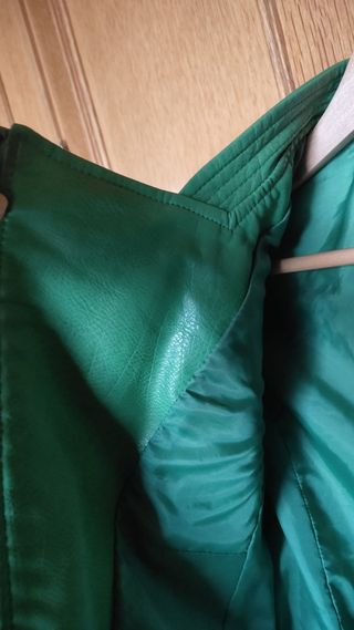 Cazadora vintage cuero sintético verde
