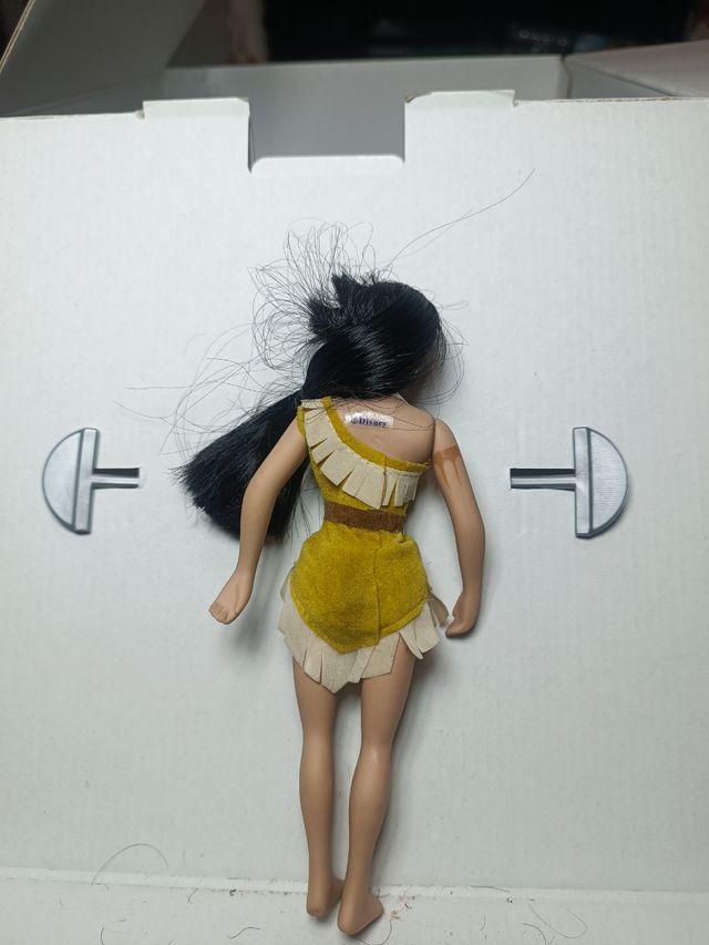 Pocahontas Disney Porcellain Dolls