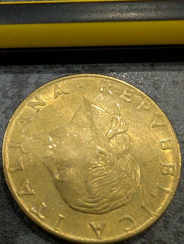 Moneta rara da 200 lire commemorativa