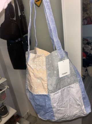 BOLSO TOTE PARCHES 