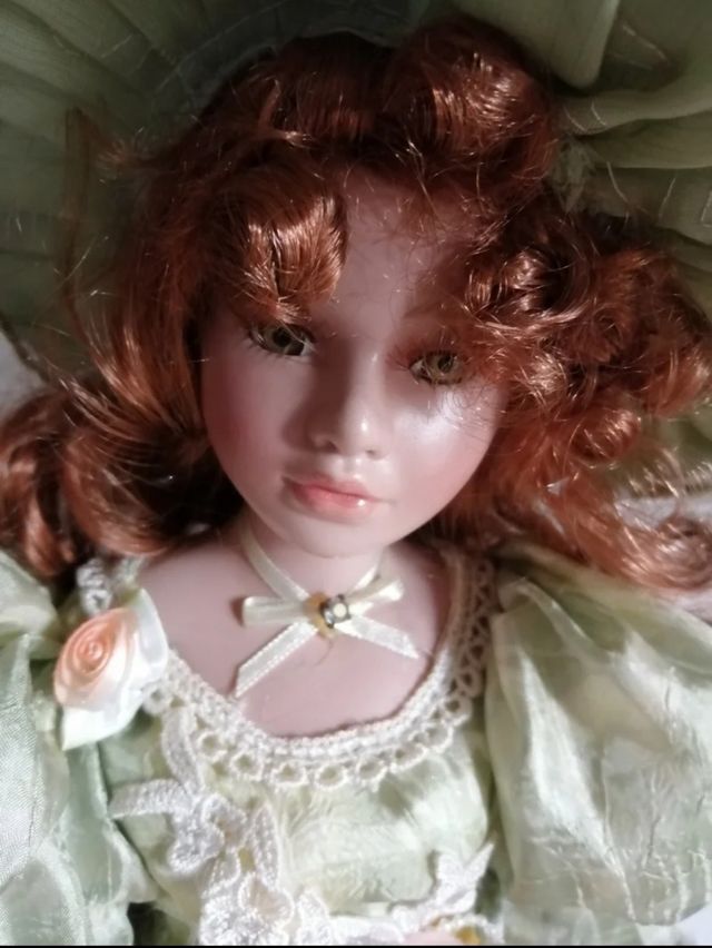 Bambola di porcellana