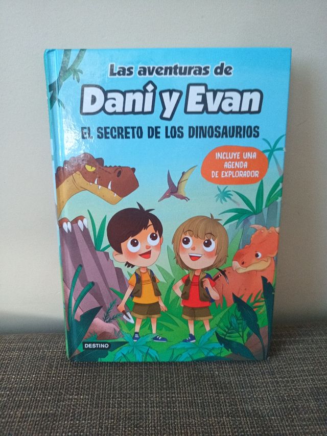 Las aventuras de Dani y Evan. El secreto de los dinosaurios
