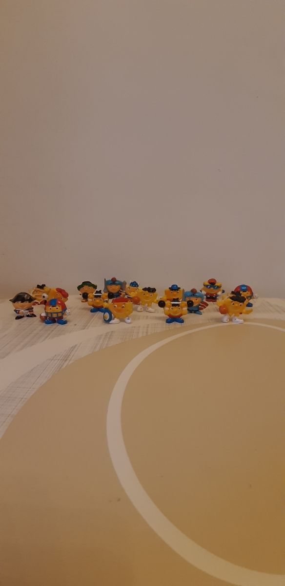 Set n. 17 sorpresine Extra Kinder