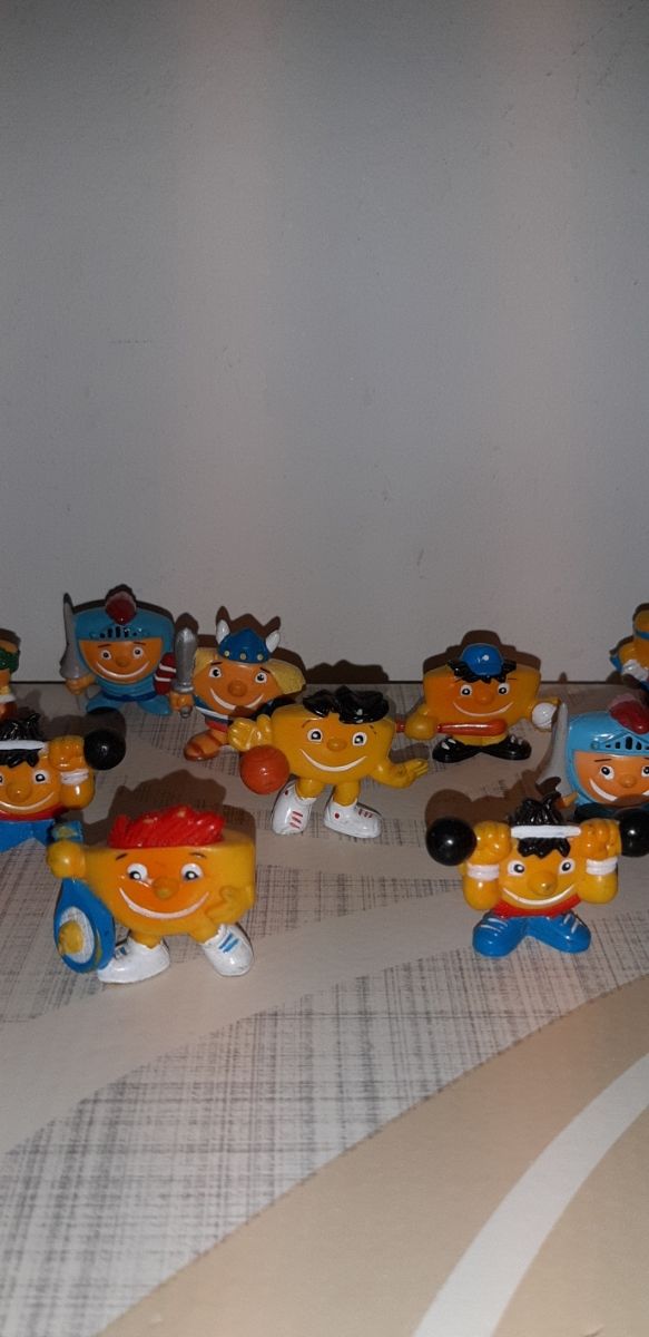 Set n. 17 sorpresine Extra Kinder