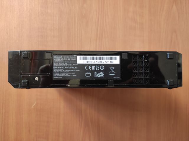 NINTENDO WII + WIIMOTE + 2 NUNCHUK + JUST DANCE