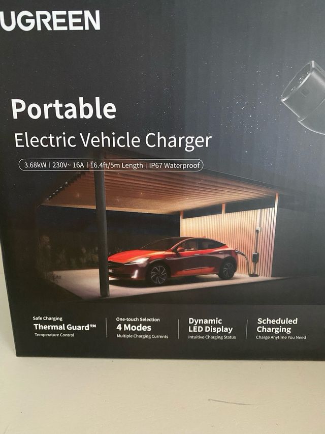 Ugreen Electric Car cgarger 