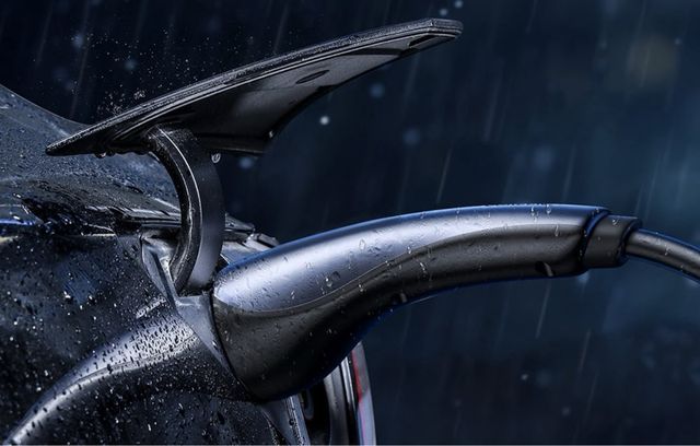 Ugreen Electric Car cgarger 