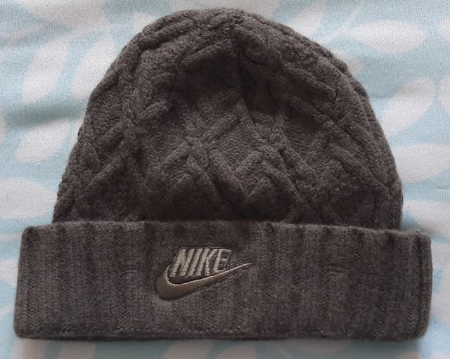GORRO DE LANA NIKE