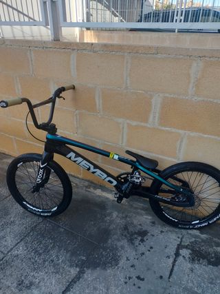 Bicicleta BMX  20 " Meybo HSX Carbono
