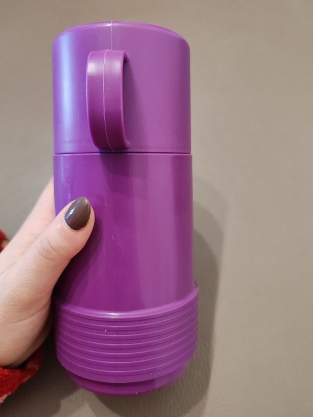 Termo sin estrenar morado Valira