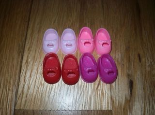 3 Barbie Shelly + complementos