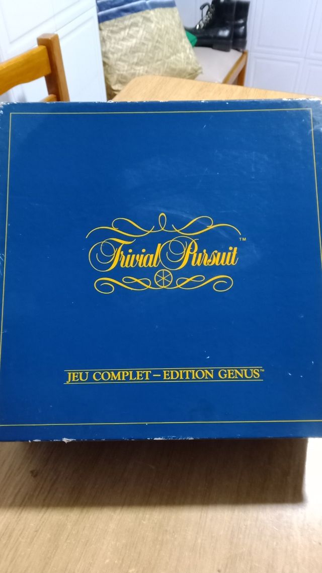 Trivial , edición genus