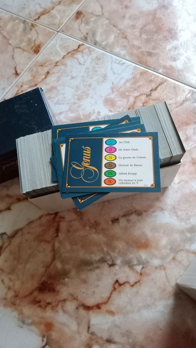 Trivial , edición genus