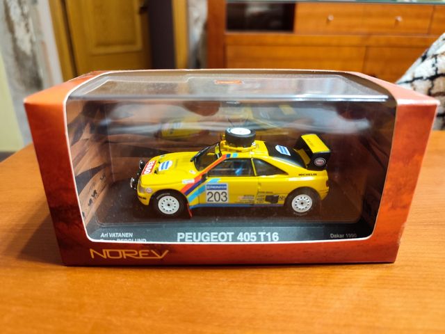 Peugeot 405 T16 Dakar marca Norev