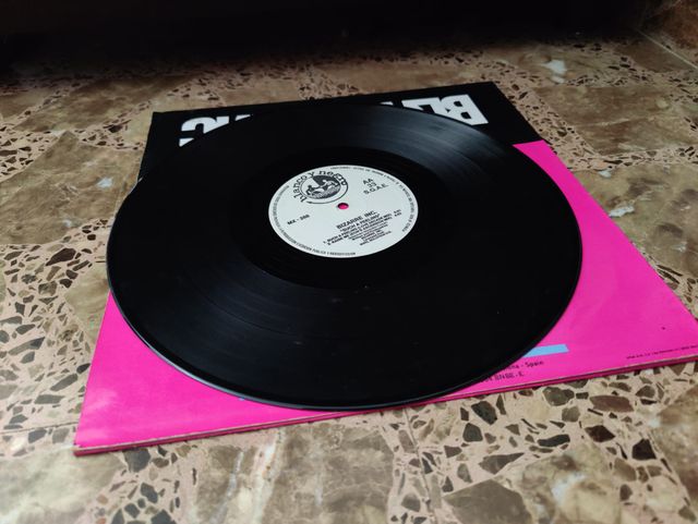 Vinilo Bizarre Inc