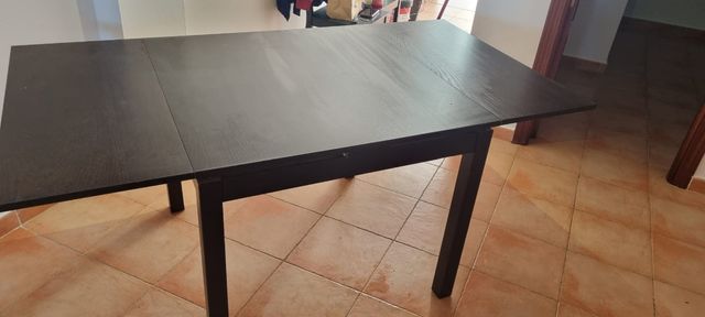 Mesa extensible madera + 2 sillas