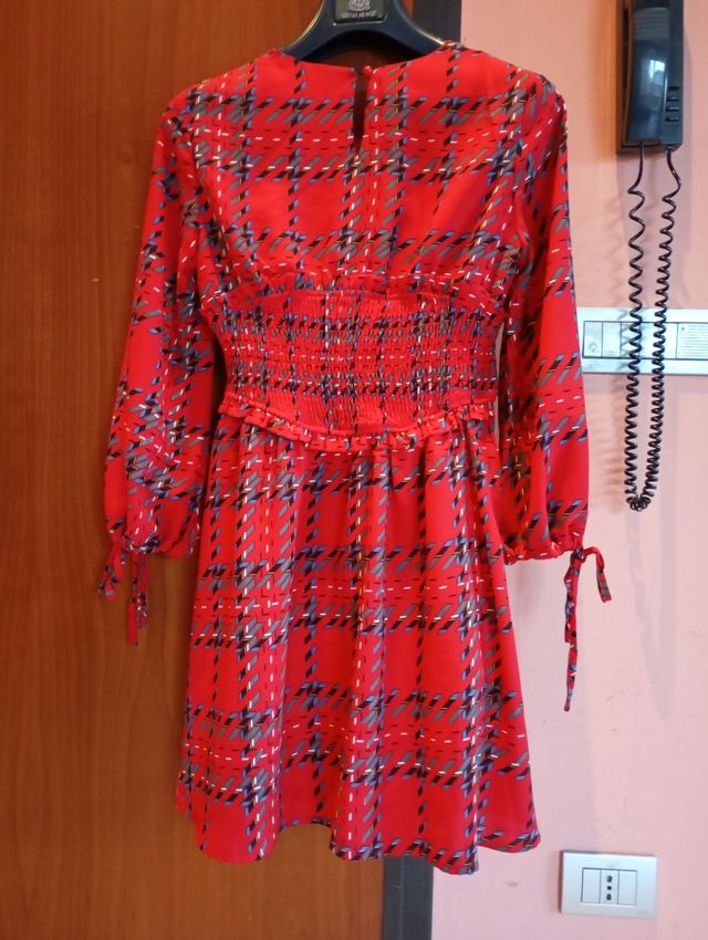 Abito nuovo taglia S brand MINUETO