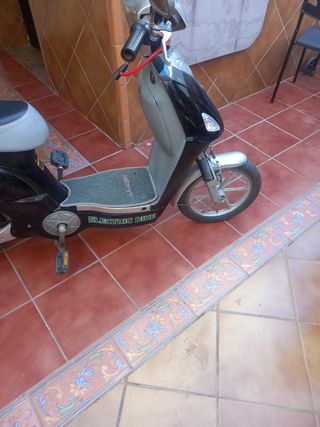 Bicicleta  eléctrica  monty