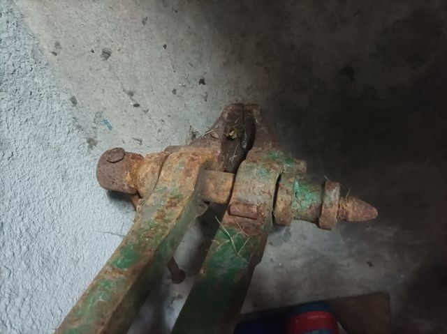 tornillo herrero antiguo