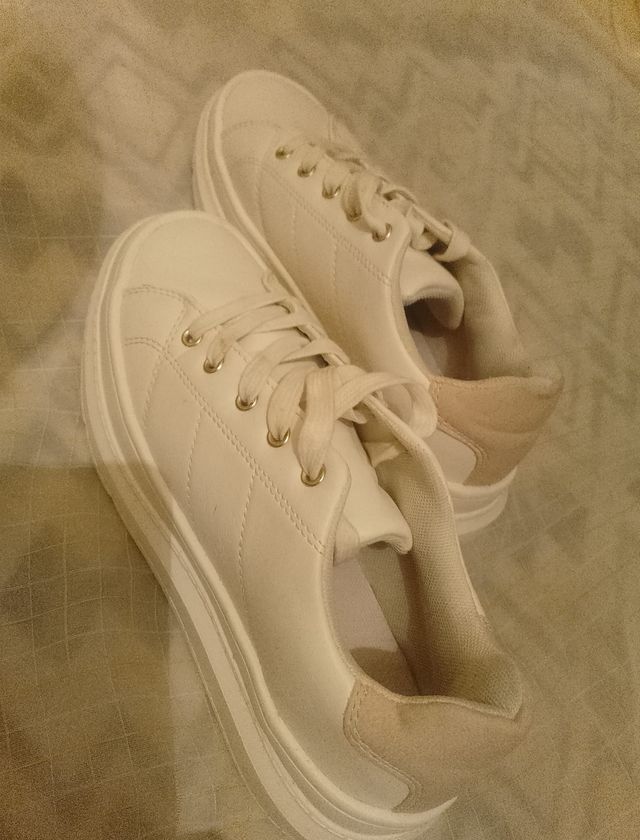 zapatos blancos de mujer