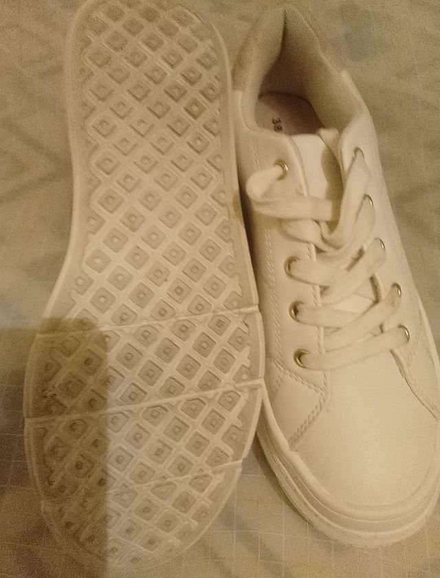 zapatos blancos de mujer