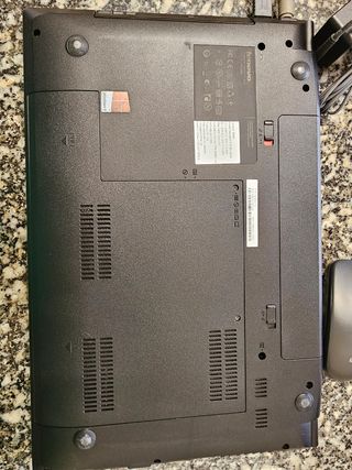 Portátil Lenovo B590